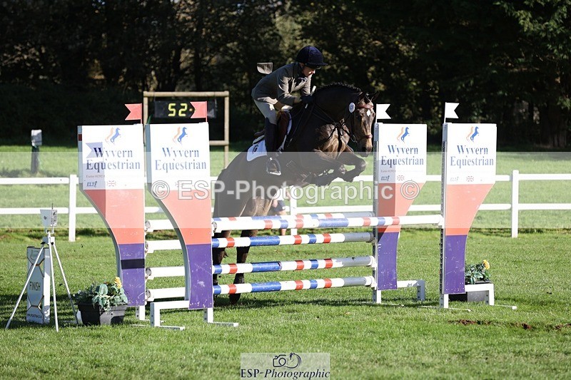 231022-102211-24481 - 629-DP.UK.DUN.SURPRISE-Isla.Kitson-TrotUp+SJ