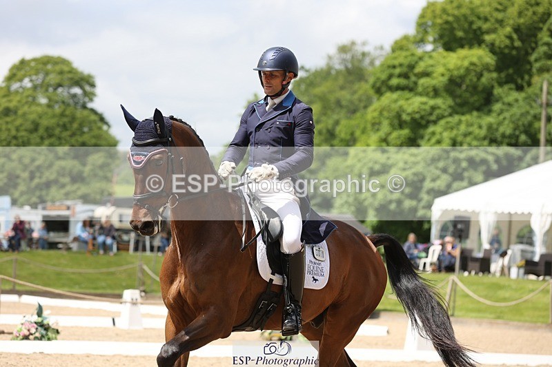 240523-130304-02509_301-CAMOUFLAGE-Alexander_Bragg - 075-040-3837