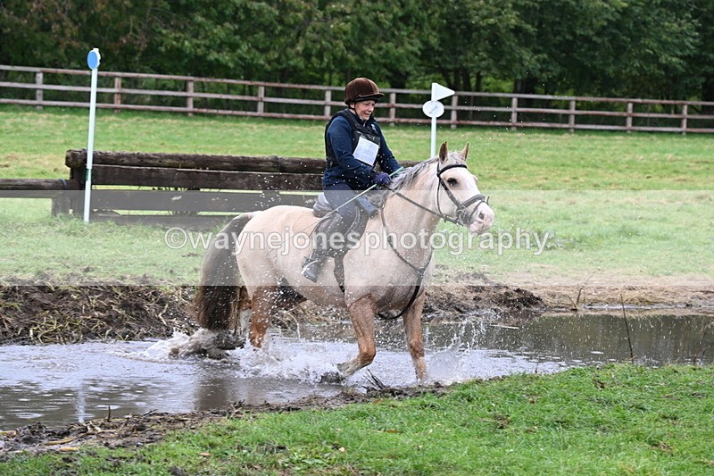 WJ6_6582 - Time at Photographer 12:41 to 13:05