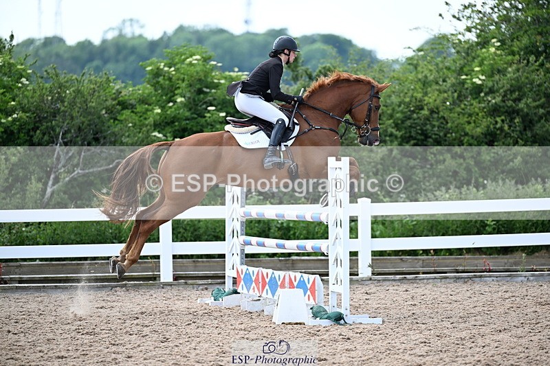 240605A-150733-00895 - Cls 4 Newcomers and 1.10m Open