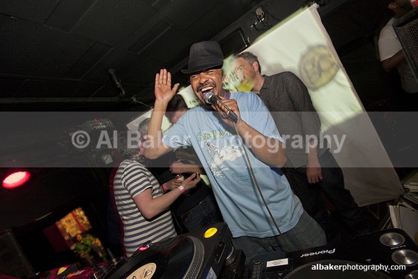 247 - Friends-&-Family @ the-roadhouse 02.05.15 (b)