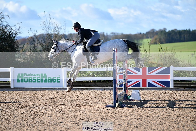 231110A-132420-00557 - Cls 5 Newcomers & 1.10m Open