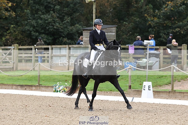 241024-093939-01128 - 128-Lottie.Turnell-TRICKLE