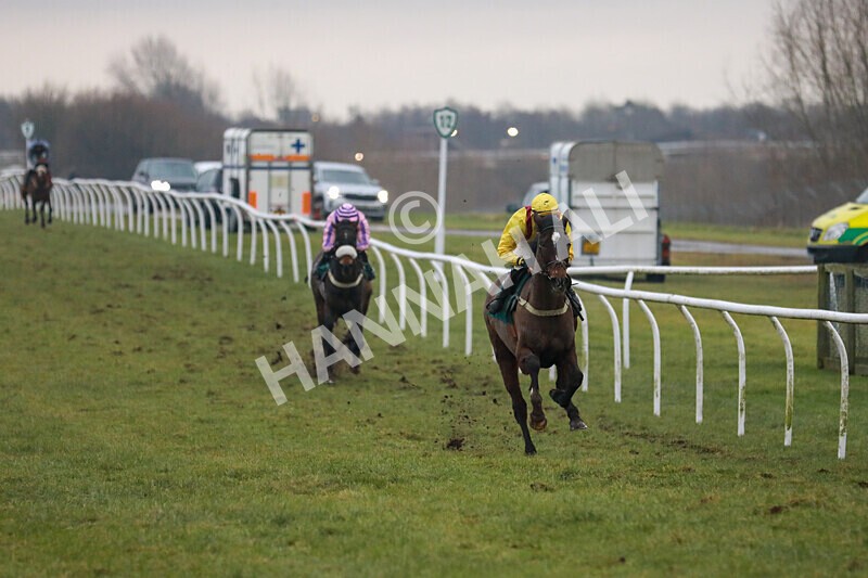 100225-Race 4-Onesoc-5802 - Race 4