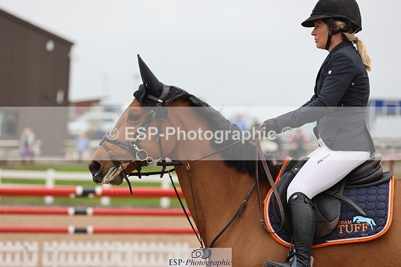 241101A-120114-01592 - FRI Cls 5 Newcomers and 1.10m Open