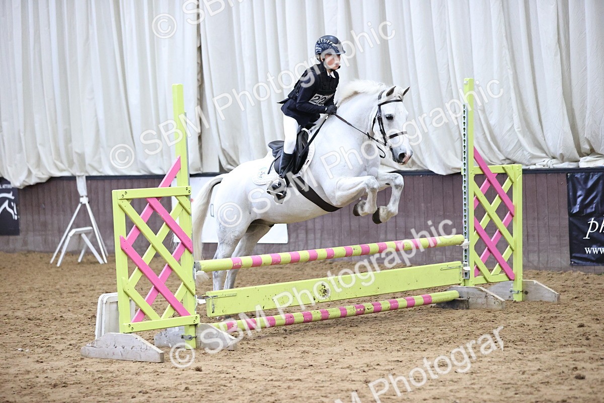 SBM_001552 - Class 5 - Henlow Veterinary Hospital 70cm