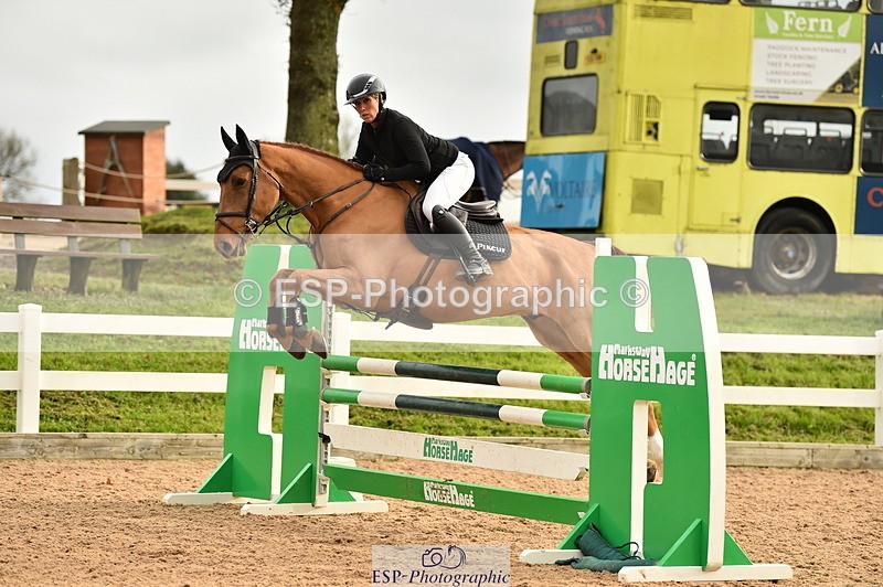 231122A-130400-00402 - Cls 4 Newcomers & 1.10m Open