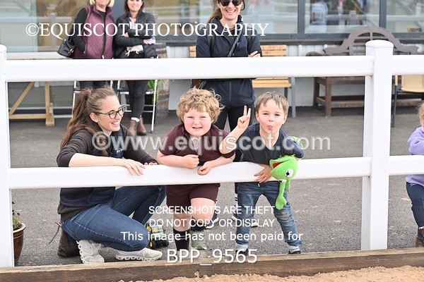 BPP_9565 - CANDIDS