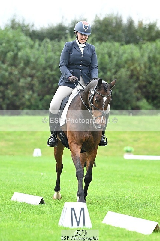 241024-093736-02814 - 402-Ella.Matravers-BALLYMITTY.MAC