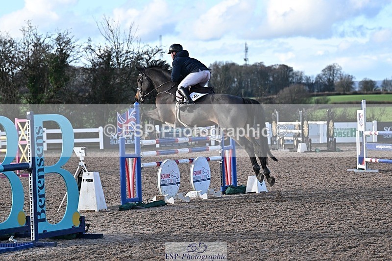 251203-132410-00696 - Cls 4 Newcomers and 1.10m Open