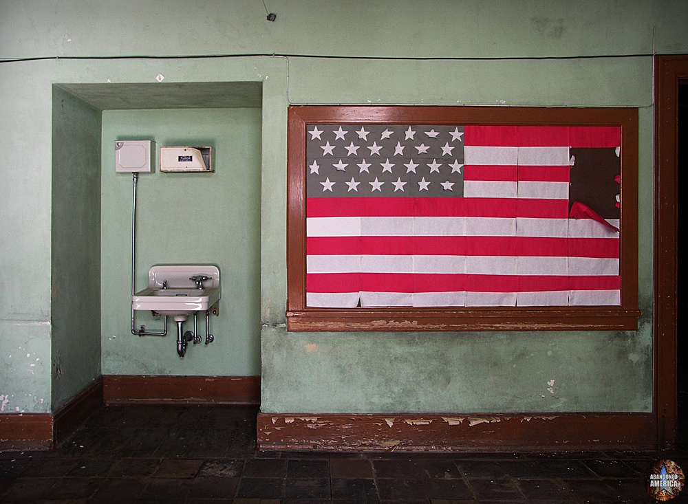 Mahanoy Area Middle School photo Abandoned America