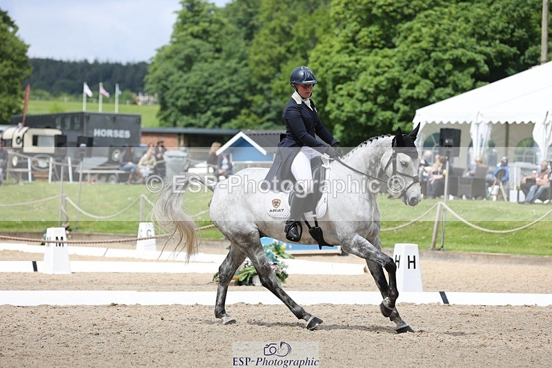 240523-121943-03774 - 226-CLONSHIRE_ON_TREND-Heidi_Coy