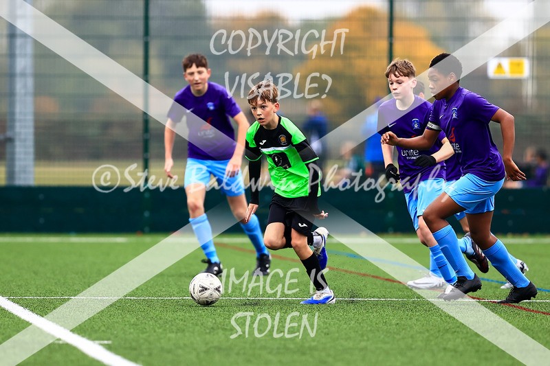 1DX30174 - 2025-10-12 FC Abbey Meads U14 Orange V Kingsdown Lions U14