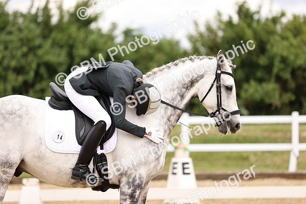 SBM_001990 - Class 2 - Novice 4 - 10.36-11.39