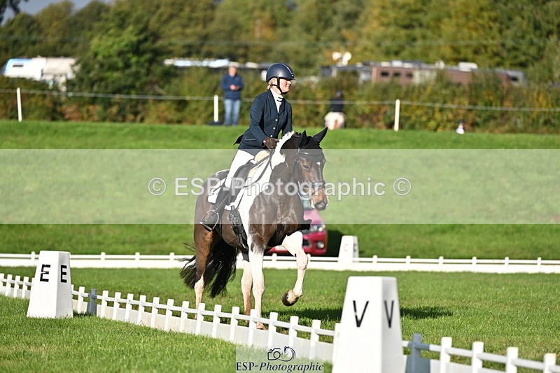 251024A-100759-08236 - G-552-Rachael.Whittaker