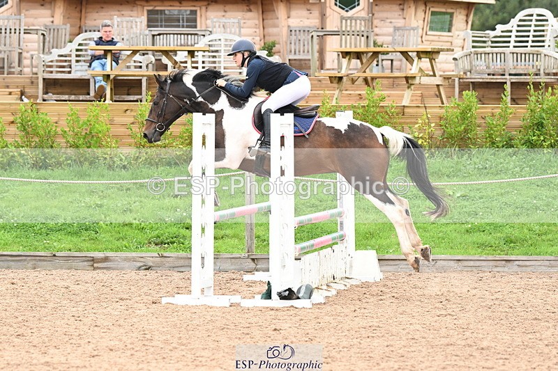 240908A-125828-03840 - Cls 15 U21 Intro 90cm-1.00m  Team Comp