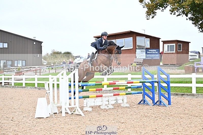 251015-130123-00464 - Cls 4 Newcomers and 1.10m Open