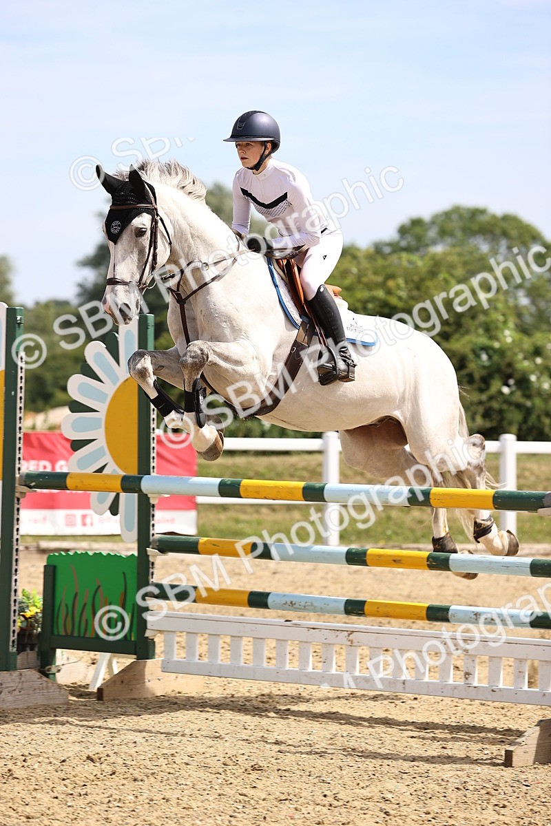 SBM_000699 - Class 15 - Redpost Equestian Senior Foxhunter - 1.20m