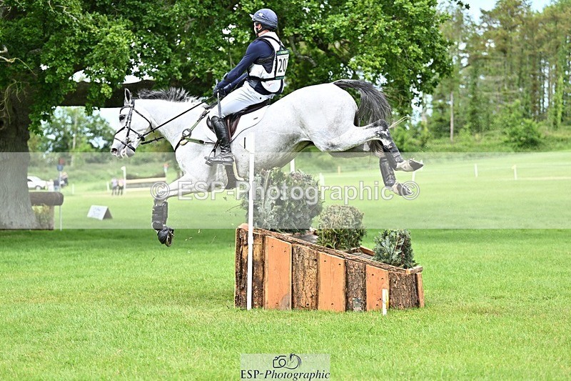 240525-145413-16104 - 207-IE_MR_MCGREGOR-Will_Furlong