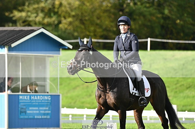 251024A-101112-07993 - F-452-Suzy.Stoneman