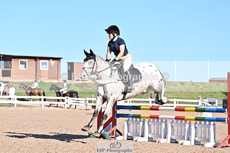 250708A-182504-00511 - 90cm Classes