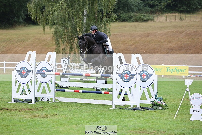 250830A-143928-07066 - Cls 16 Snr Newcomers and 1.10m Open