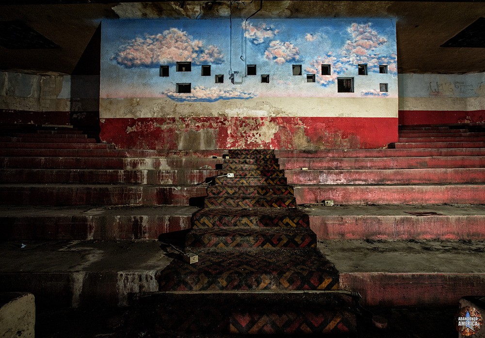 Abandoned Roxie Theatre (Los Angeles) | Painted Projection Booth - The Roxie Theatre