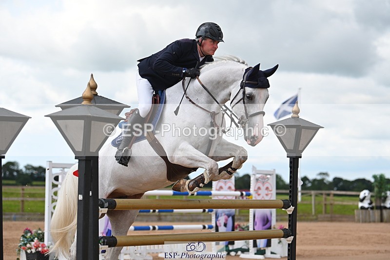 230721A-111058-05573 - Cls 6, 2 Star Medium 1.35m