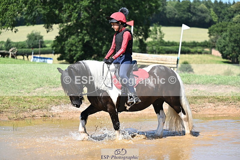 240729B-150145-03002 - Abbie's Group XC