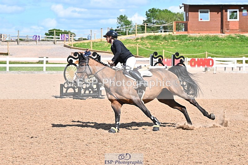 240619A-161326-01159 - Cls 5 Snr Foxhunter and 1.20m Open
