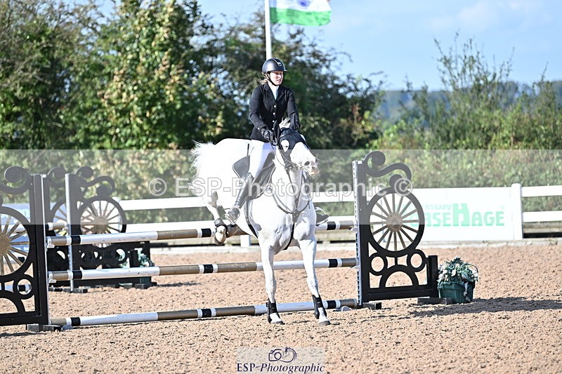 241004A-104209-01309 - Fri 07 Snr Brit Nov & 90cm Open