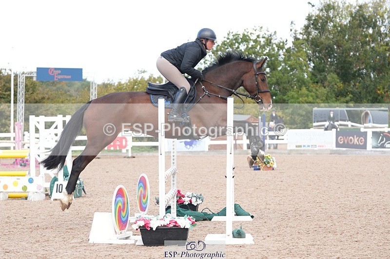 251005-101220-02482 - Cls 22 British Novice and 90cm