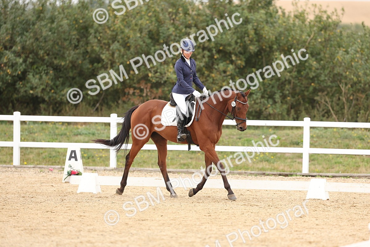 SBM_00835 - Class 8 - Novice 27 Champs