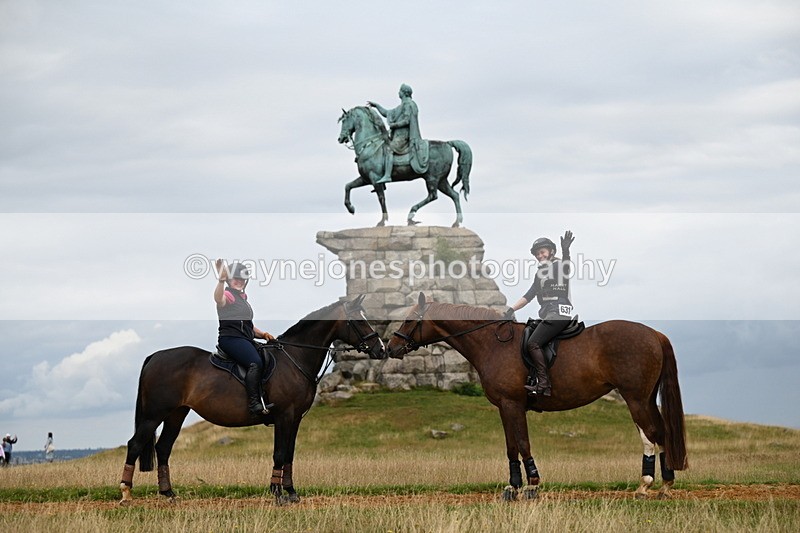 DSC_5959 - Time at Statue 12:17 to 12:44