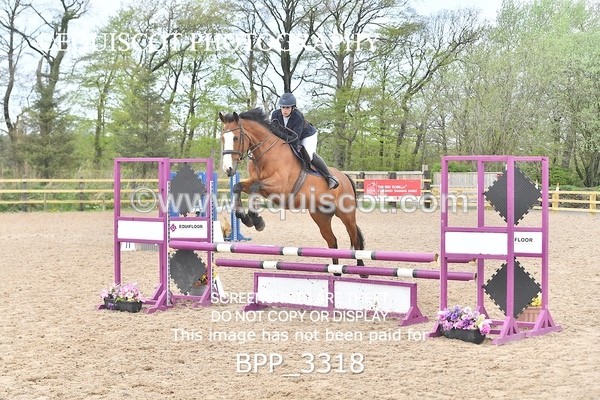 BPP_3318 - CLASS 14 SUN Senior BritiNovice/ 90cm Open