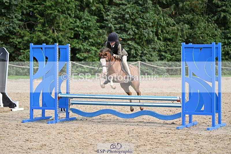 240818-161820-05392 - Cls 13 Pony Intro 70cm