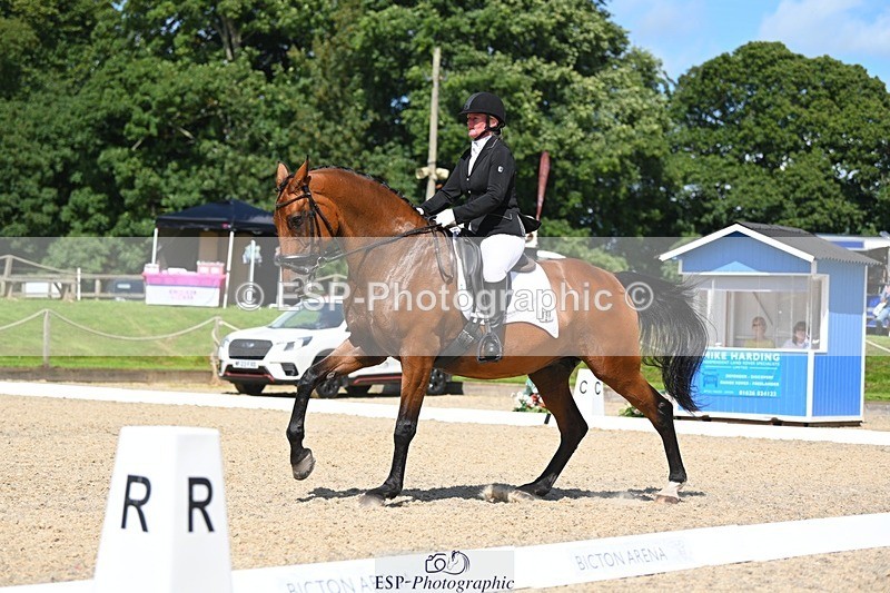 230811-121138-01198 - Cls 4 Adv Medium Silver