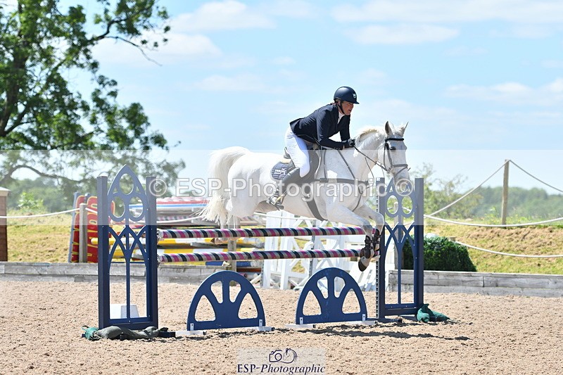 240609A-125909-05454 - Cls 18 Snr Newcomers and 1.10m Open