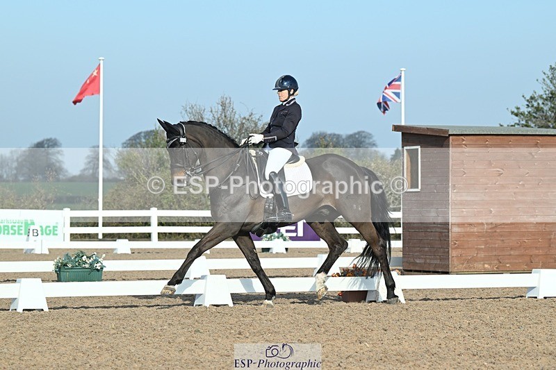 250403-082003-00317 - 018-Louise.Davison-Quamperfect