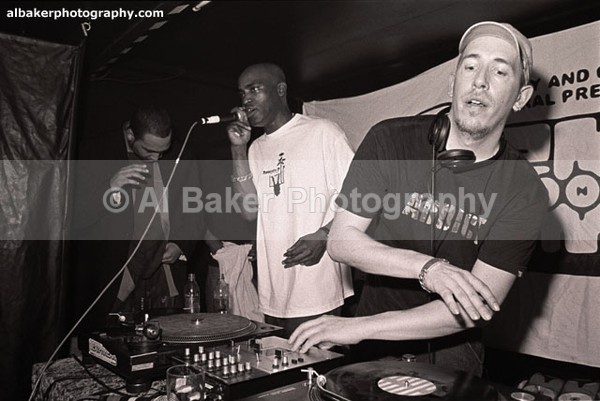 28 rodney-p skitz - Friends-&-Family @ the-roadhouse 12.02.05