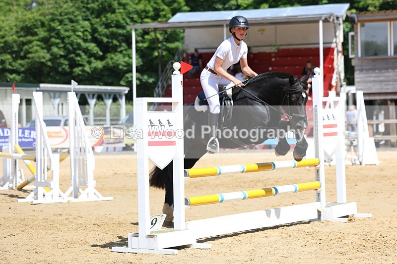 3E7A9675 - Class 8: Senior 80cm