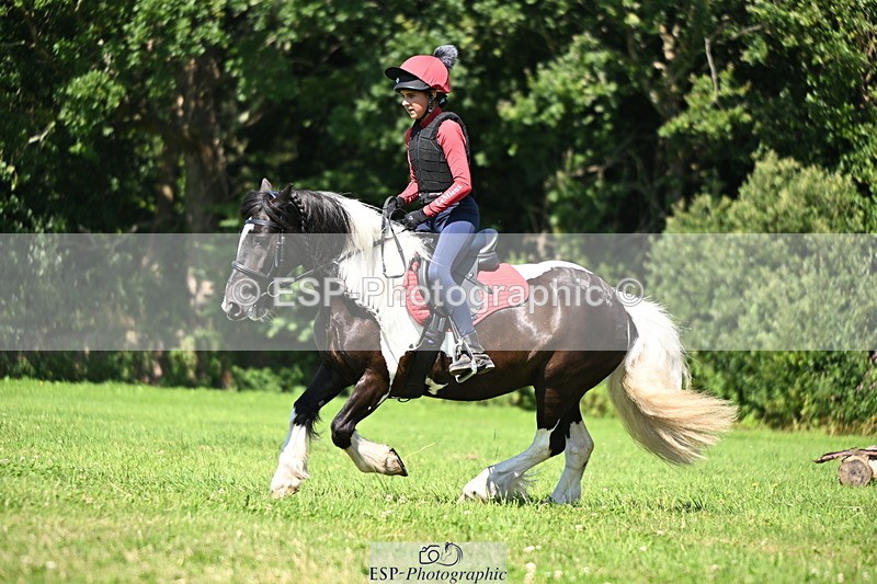 240729B-142759-02798 - Abbie's Group XC