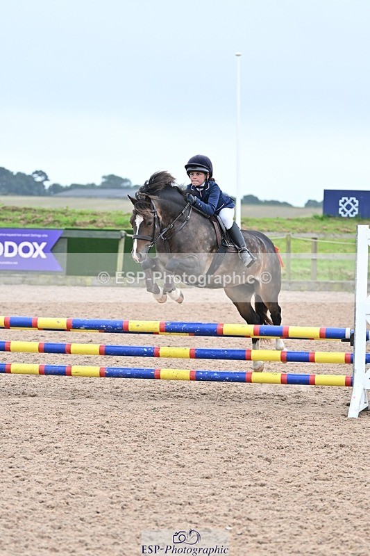 240813-183808-00715 - Classes 5 A&B & 6 80cm