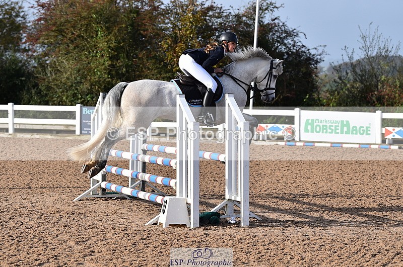 231028A-105818-00644 - Cls 2 British Novice & 80cm Open