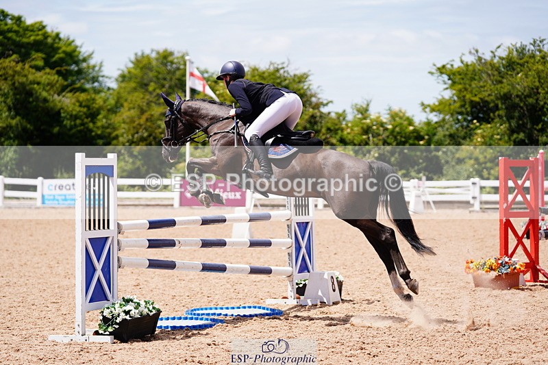 240629A-123844-05405 - Cls 18 Newcomers and 1m Open