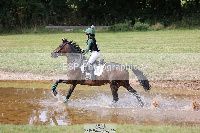 240825X-104748-31656 - 70cm XC 10.00 to 11.00