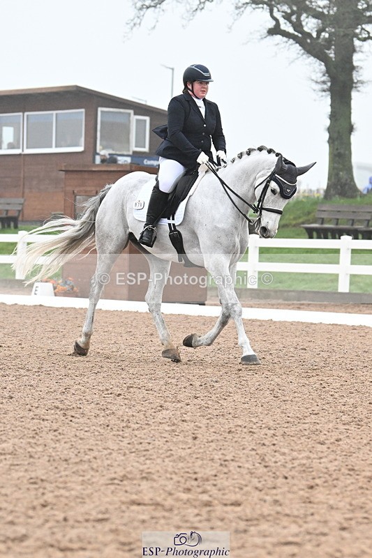 240217A-120940-02547 - 179-Sophie.Gregory-Lady.Lucydale