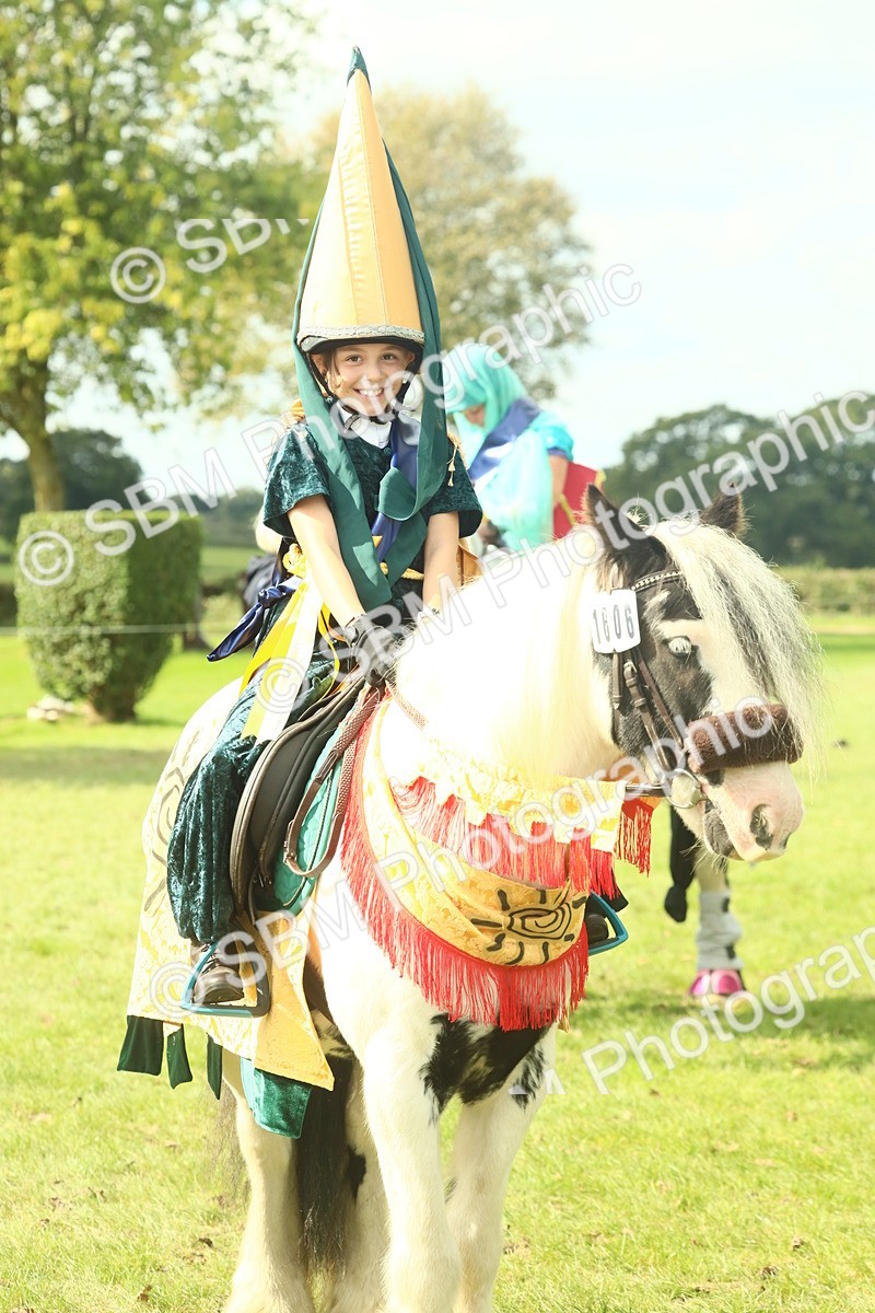 SBM_63658 - S35 - Fancy Dress Showing