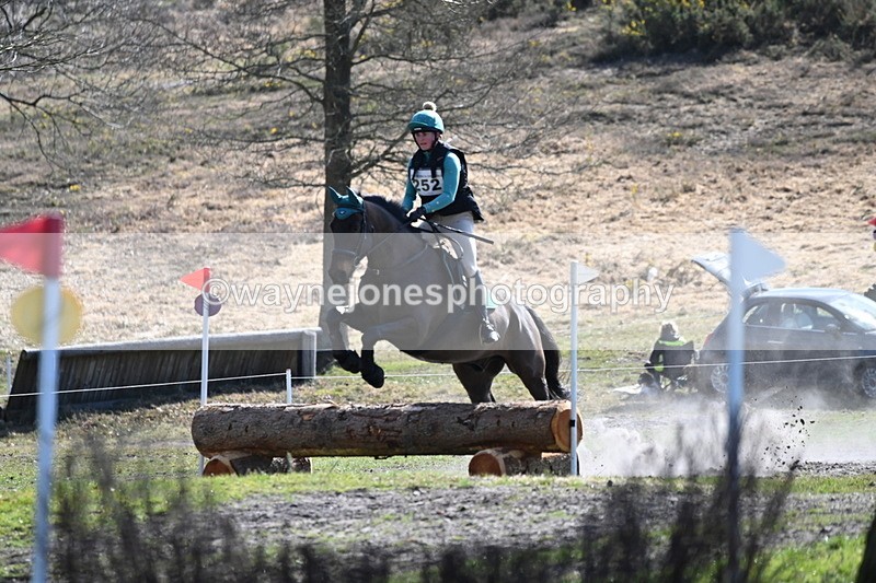 WJ6_2557 - Time 11:00 to 11:24