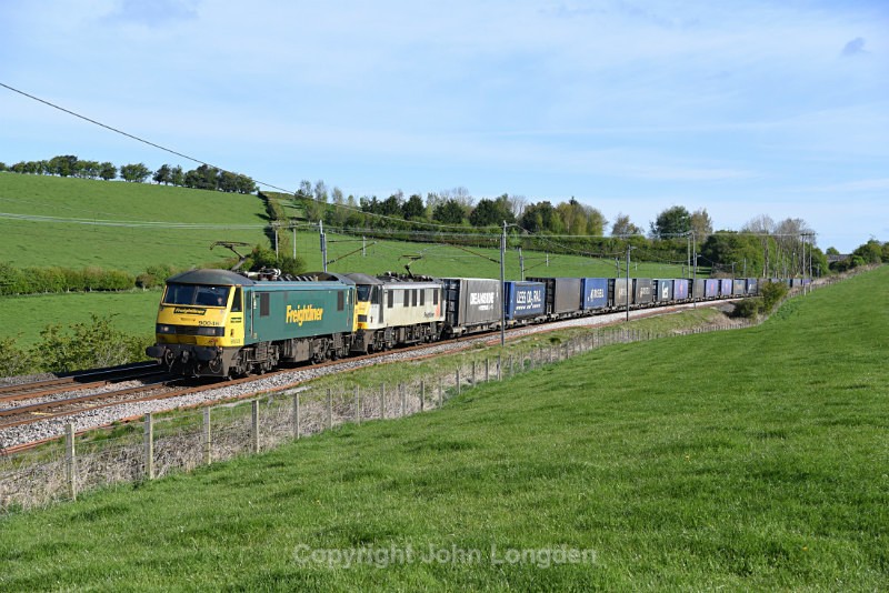 JL - 26.4.17 90046 90048 4M27 Coatbridge - Daventry, Milnthorpe - West Coast Main Line (north to south)